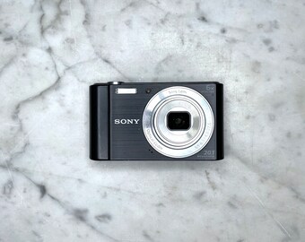 SONY CyberShot DSC W810 - 20 megapixels CCD - digital / vintage / retro / compact camera / digicam / Y2K - camera only, no accessories