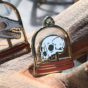 Lynx Skull Cloche - Series 2 - Collectable Enamel Pin