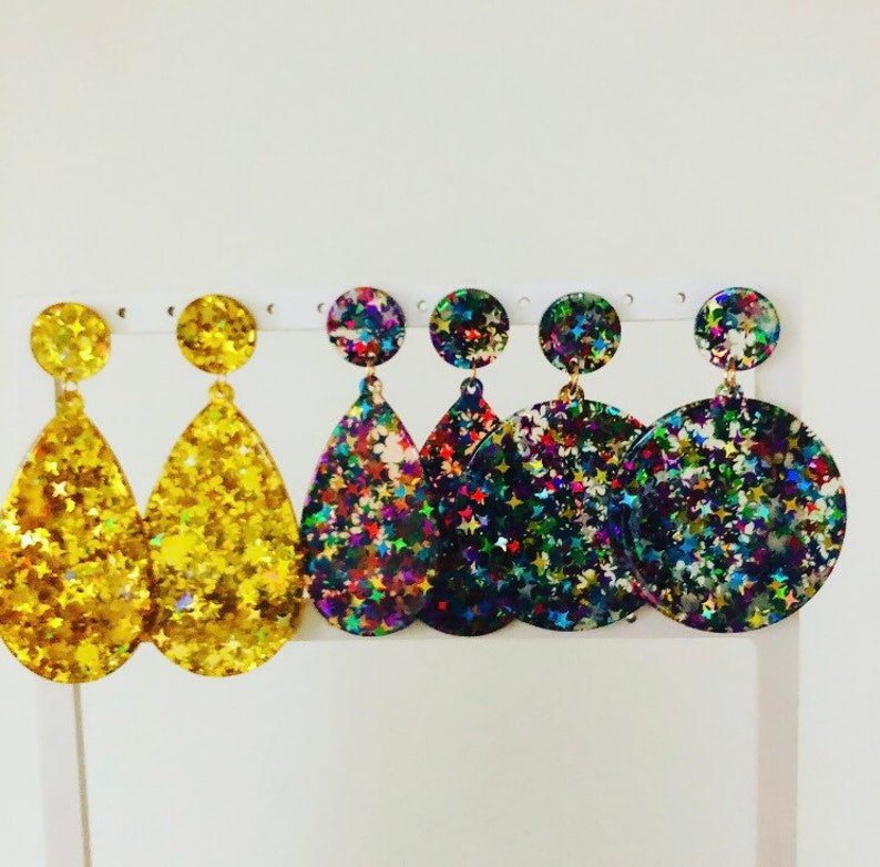 Multicolored star imprinted glitter disc dangle earrings Rainbow glitter lucite dangle earrings Galaxy round disc dangle earrings