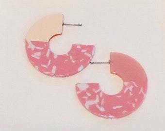 Two tone asymmetrical reversible acetate hoop earrings, Baby pink with eggshell mixed, Double-sided asymmetrical wide hoop, Tortoise shell e