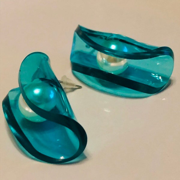 Faux pearl lucite stud earrings, Turquoise blue lucite stud earrings, Transparent blue lucite earrings, Fortune cookie earrings