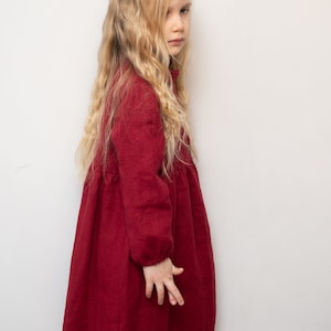 Mädchen Leinenkleid, Leinenkleid klein, Leinenkleid mit Rüschenkragen, Leinenkleid unten, Leinenkleid,