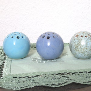 Ball vase, plug-in vase, vase with holes