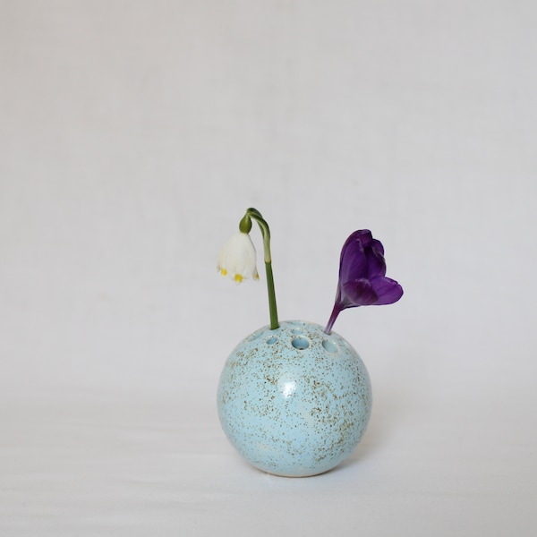 Steckvase 7,5cm Durchmesser, Ikebana, Minivase mit Löchern