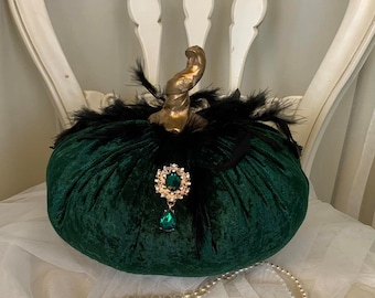 Smaragdgrüner Samt-Kürbis: Strass-Kürbis (25 cm)