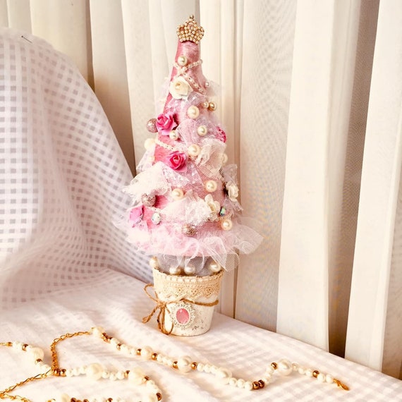 Mini Crystal Christmas Tree,Crystal Resin Christmas Tree Holiday  Figurine,Small Colorful Christmas Tree for Tabletop,Home Mini Christmas  Decoration