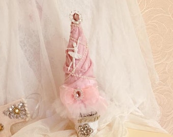 Tannenbaum mit Ballerina aus Metall. samt weihnachtsbaum