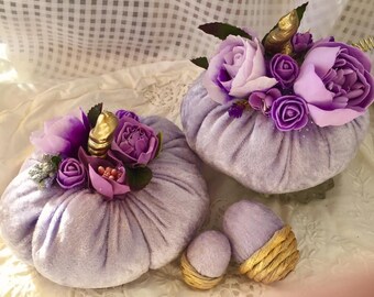 2 Lila Samt Kürbisse und Eicheln Hochzeit im Herbst