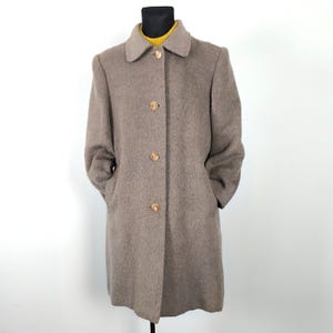 Vintage Large Brown Llama Wool Winter Coat for Women - Warm Longcoat Outerwear