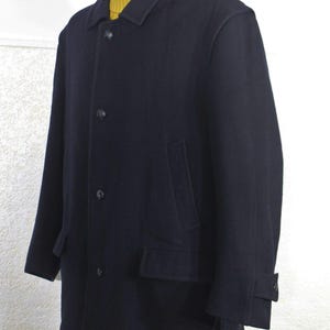 Marineblauwe wollen jas voor heren, maat L: geruite, gevoerde vintage overjas