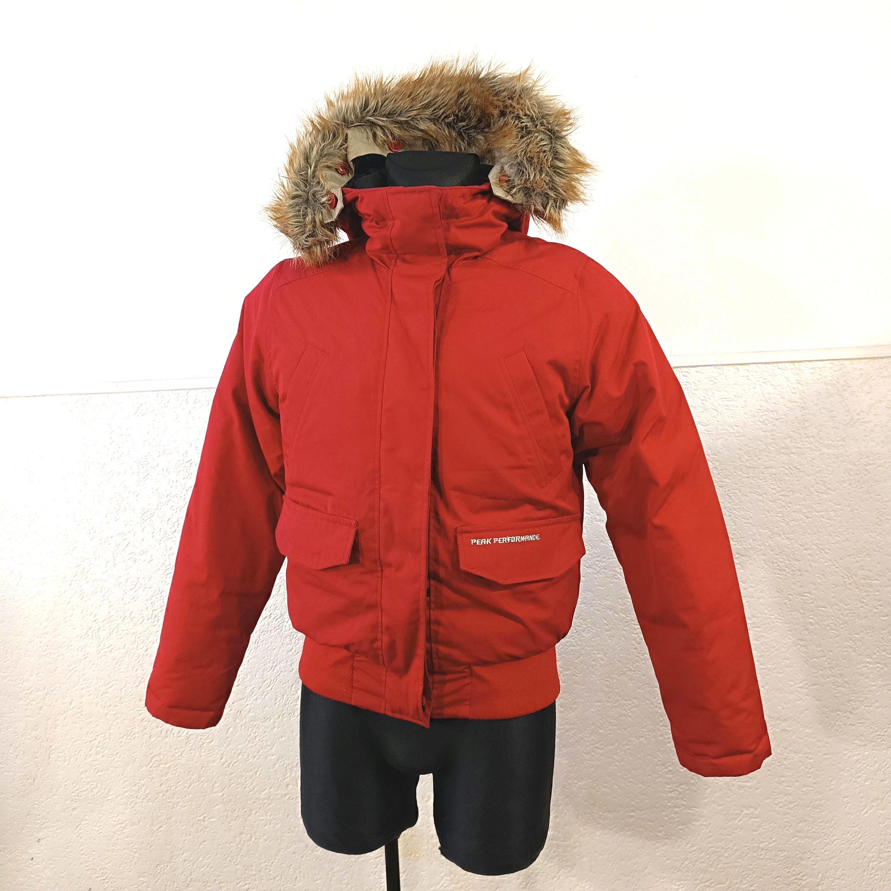 Peak Performance Red Puffer Ski Jacket for Women - Padded Peak Performance Red Puffer Ski Jacket for Women - Padded