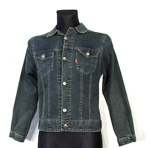 Levi's spijkerjasje maat S: Vintage blauw met rode label, truckermodel