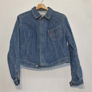 Vintage Levi&#39;s 70101 Distressed Denim Trucker Jacket - 90s Blue Wash Jean Outerwear - Women&#39;s Small