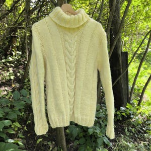Vintage 80s Beige Wool Chunky Cable Knit Turtle Neck Jumper M L
