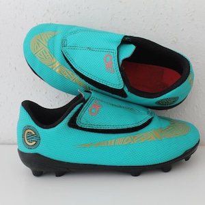 Cristiano ronaldo football boots, Nike Mercurial CR7 The Pride of Portugal Team. Vintage Kids Football boots CR7 Size US 12.5C UK 12 EU 30 image 10