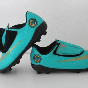 Cristiano ronaldo football boots, Nike Mercurial CR7 The Pride of Portugal Team. Vintage Kids Football boots CR7 Size US 12.5C UK 12 EU 30 image 1