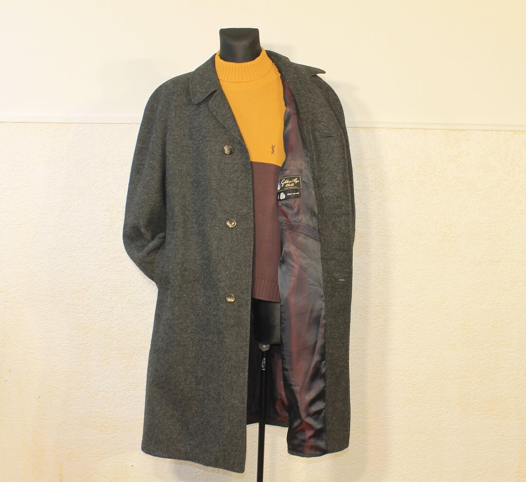 1950s Men's Gray Wool Coat with Velvet Collar