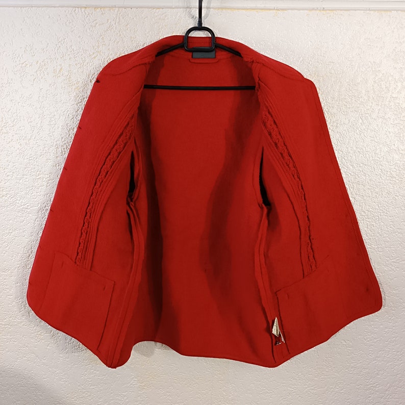 Veste en laine bouillie rouge, cardigan en laine câble vintage Cardigan en laine bouillie, veste en laine autrichienne, veste en laine rouge femmes, veste Trachten M image 8
