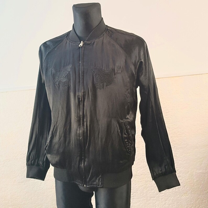 Reversible Sukajan Japanese-Inspired Embroidered Eagle Bomber Jacket - Black Kyoto Style Sweatshirt (Size M)