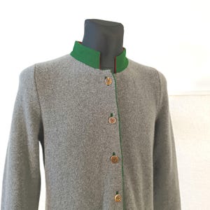 Elegante graue Wolljacke im Nehru-Stil für Damen - Österreichische traditionelle Winterjacke, kleine Größe