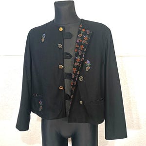 Elegant Black Embroidered Trachten Wool Jacket for Oktoberfest - Austrian Folk Dirndl Blazer Size M