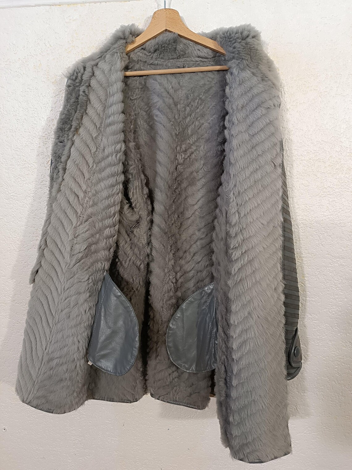 Leather Coat Grey Striped Vintage: Warm Winter Trench Medium Size, foto 3 de 5
