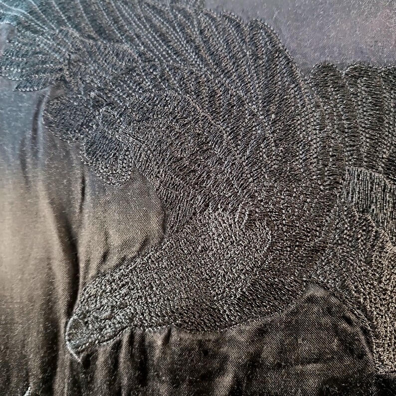 Reversible Sukajan Japanese-Inspired Embroidered Eagle Bomber Jacket - Black Kyoto Style Sweatshirt (Size M)