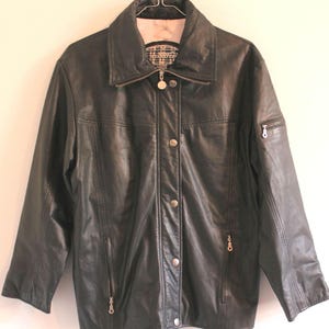Vintage Black Leather Dakota Women&#39;s Motorcycle Jacket - Cafe Racer Biker Coat US M / EU L