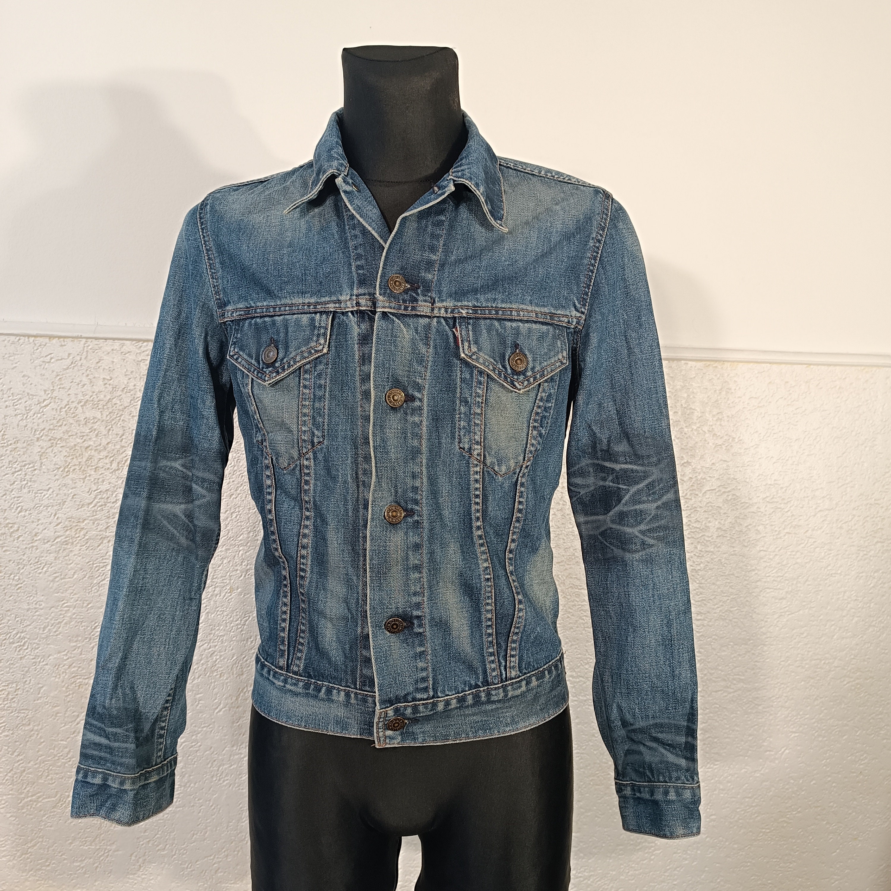 Vintage Levis Denim Jacket, vintage Distressed Jacket, trucker jacket, LEVIS 70500, Blue denim jacket, Jean jacket, Levis Jacket Size Medium - Etsy España Vintage Levis Denim Jacket, vintage Distressed Jacket, trucker jacket, LEVIS 70500, Blue denim jacket, Jean jacket, Levis Jacket Size Medium - Etsy España