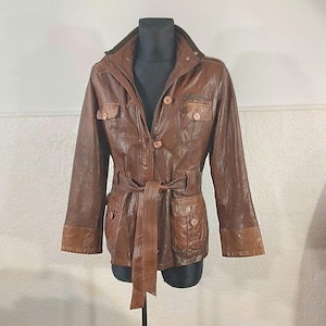 Veste safari en cuir, veste marron vieillie, veste en cuir vintage femme, veste ceinturée, trench en cuir, veste motard taille M/L