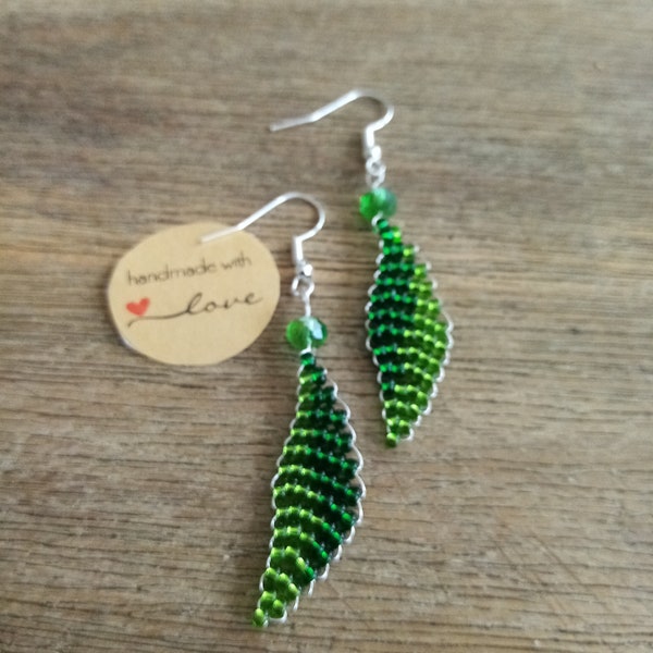 Glass beads earrings foliage silver plated #jewelry #earrings #ohrhaken #bohohippie green green tree foliage