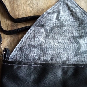 Drachentasche aus Kunstleder mit Baumwoll Innen Tasche 27x28cm mit verstellbarem Echtleder Gurt Umhängetasche Handmade Bild 4