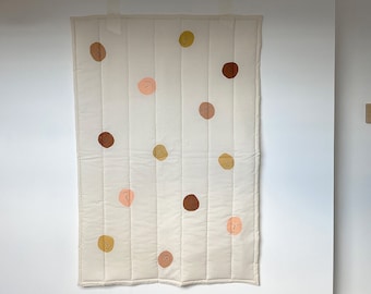 Comforter "faces" / play mat / wall decoration for baby with polka dot pattern • screen printed and hand sewn • limited series