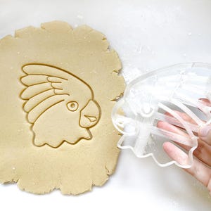 Cockatoo Parrot Cookie Cutter: Custom Bird Fondant Stamp