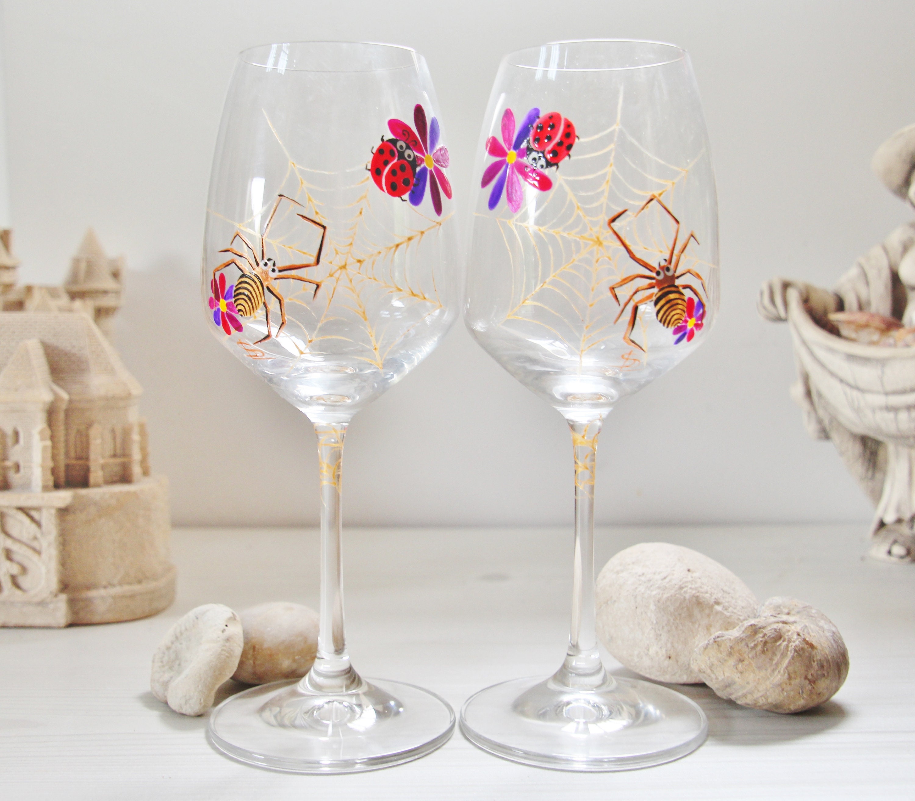 Lot De 4 Breloques De Verre à Vin Halloween Motif Toile D'araignée Violet – Parfait Pour Une Fête Effrayante !