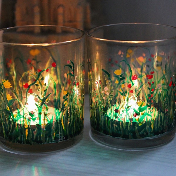 Duo de deux jolis petits photophores en verre peints à la main sur le thème fleuri et champêtre du printemps