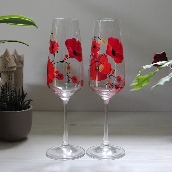 Deux flutes à champagne en cristal peintes à la main sur le thème champêtre des coquelicots joli cadeau pour un anniversaire de mariage