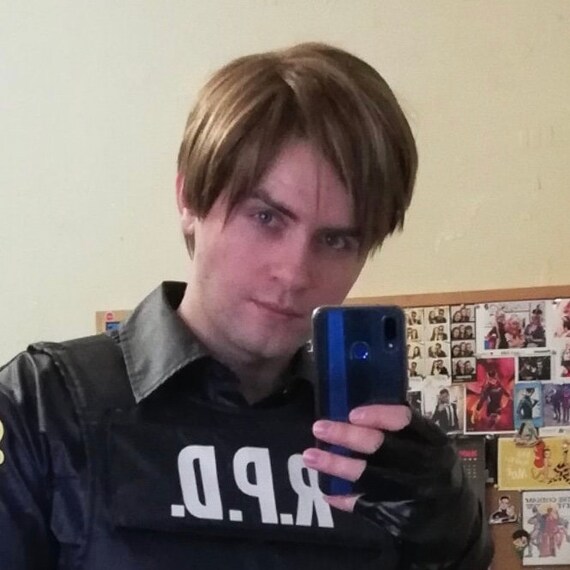 Leon S Kennedy Hairstyle Name - Best Haircut 2020