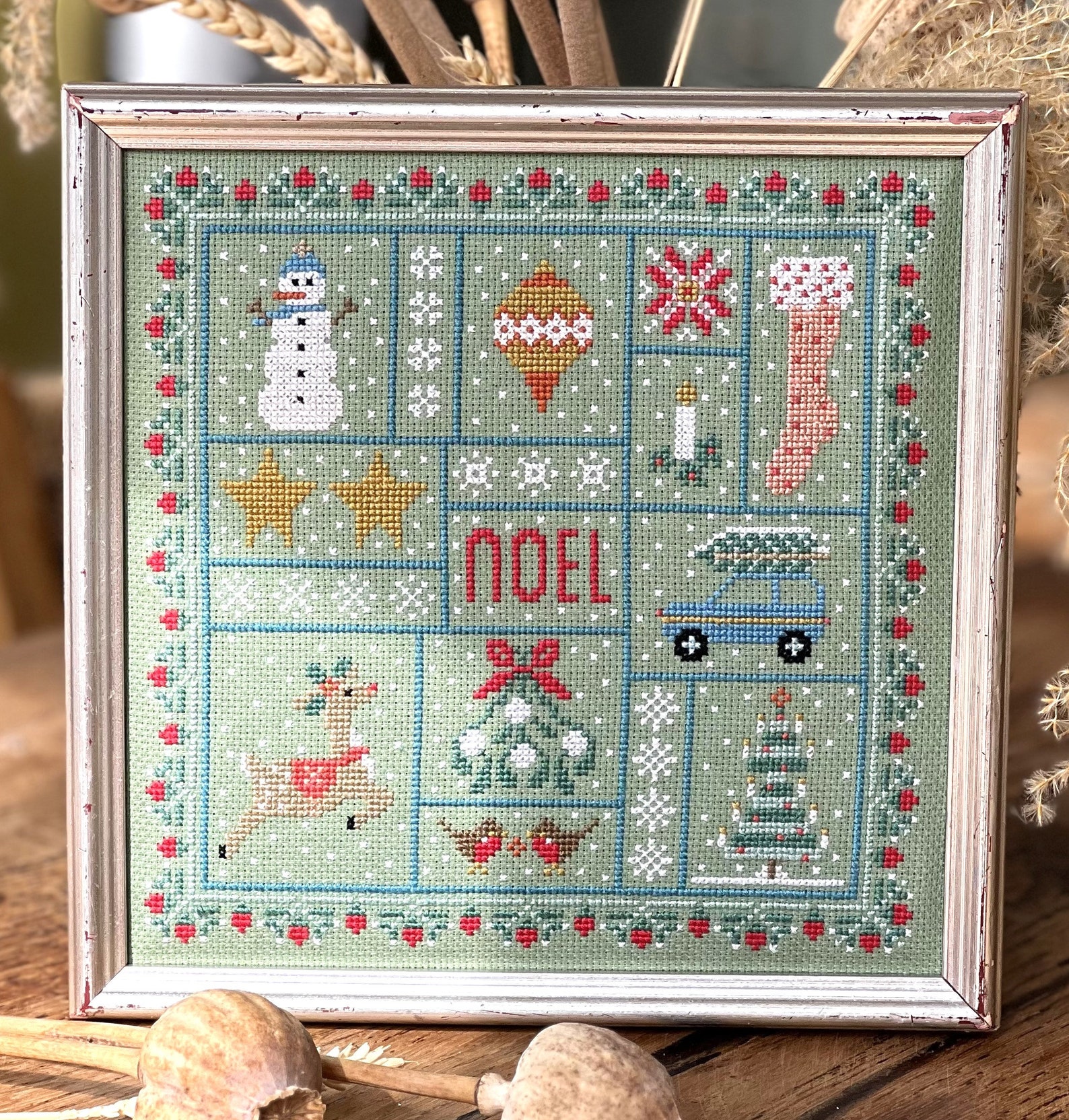 Holly Christmas Patchwork Cross Stitch - Etsy