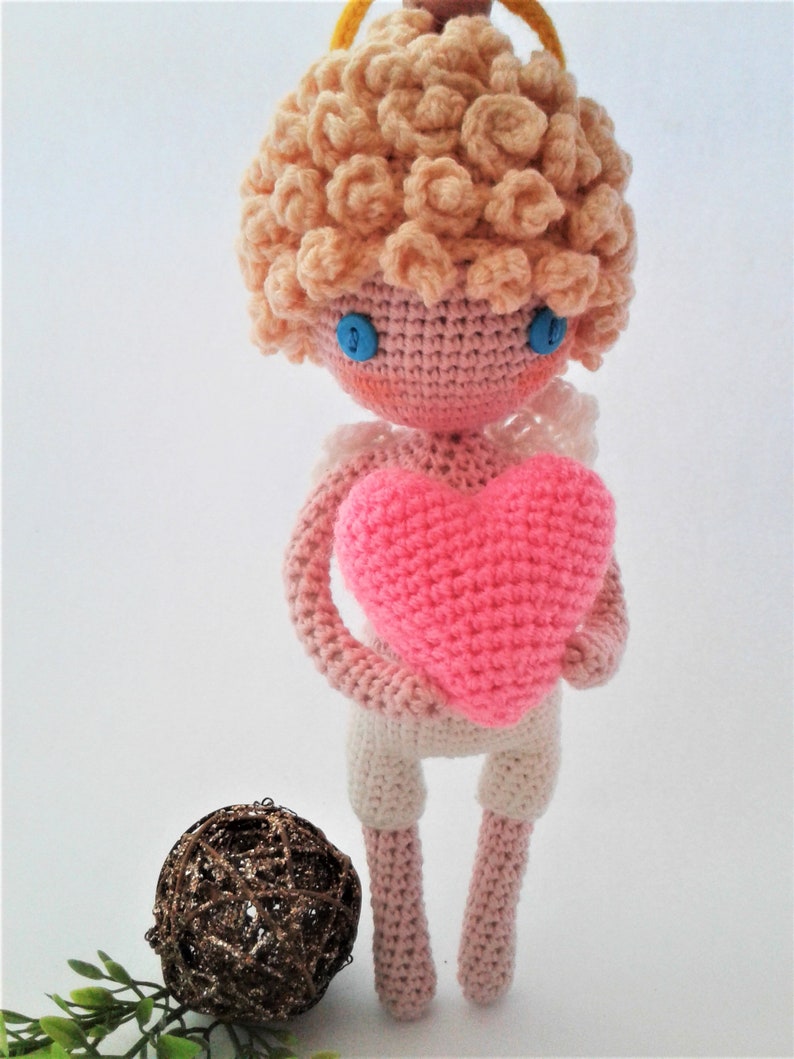 amigurumi baby doll