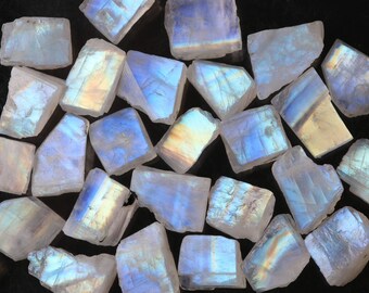 Untreated Rough Natural Flashy Moonstone Crystal Gemstone Flashy Specimen Raw Moonstone,Size 24x30 MM Rainbow Fire Moonstone Specimen Stone