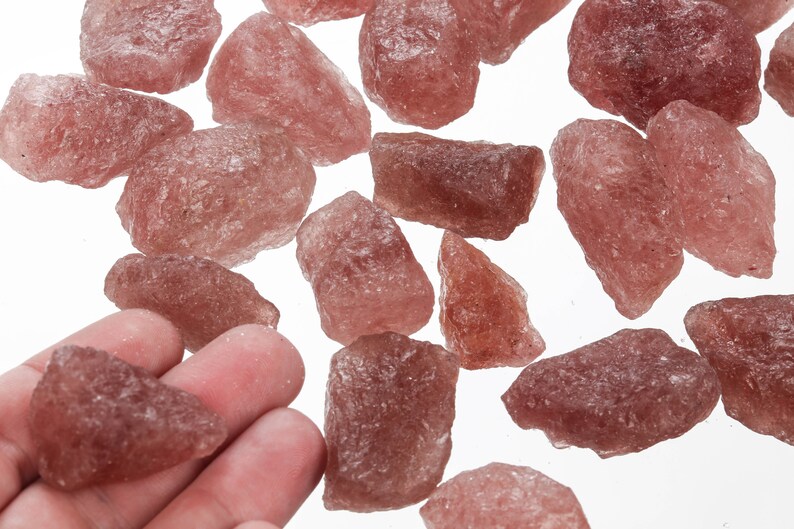 Gros morceaux de quartz de fraise brut quartz de fraise brut image 1