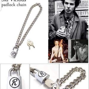 The original Sid Vicious 'R' padlock & chain necklace, INCLUDES the 2 working keys and 19" chain.!   (beware of cheap imitations)