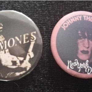 Johnny Thunders / New York Dolls / Ramones / Sex Pistols Sid Vicious grandi distintivi da 1,5"