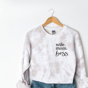 wife mom boss crewneck sweatshirt, wife mom boss tie dye sweater, mama tie dye sweater, mama tie dye tee, marble tie dye sweatshirt