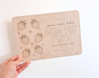 Cartello per la festa della mamma con pittura a dita, regalo per la mamma dai bambini, cartello in legno con impronta della mano, Berry Best Mama, regalo di ringraziamento per avermi aiutato a crescere