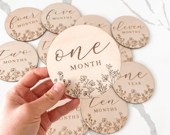 Dischi in legno per le tappe mensili di crescita del bambino / Accessori per foto mensili / Regalo personalizzato per neonati