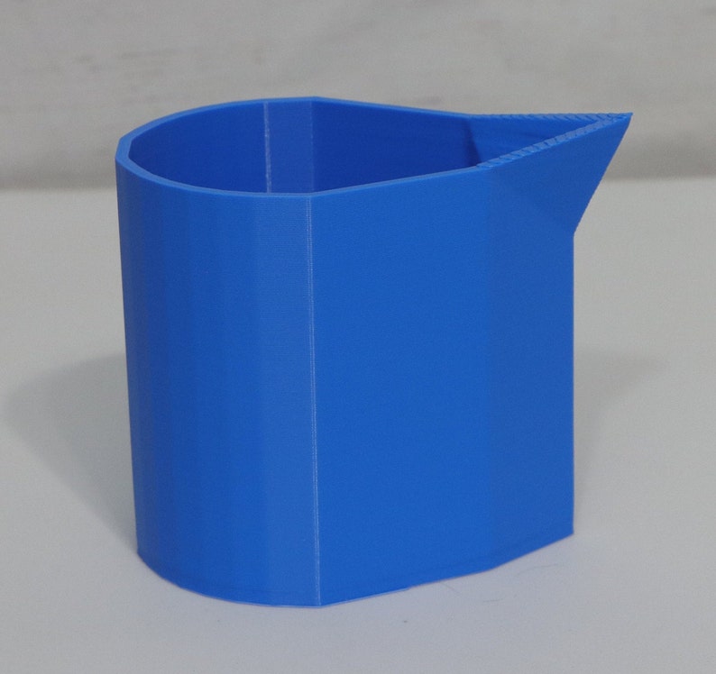 6oz Spouted Cup for Acrylic Pouring The Original No Drip Spouted Cup© Silky Blue