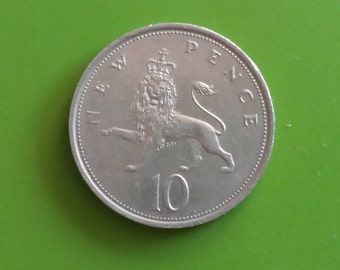 1970 UK 5 New Pence Coin Queen Elizabeth II Coin Great