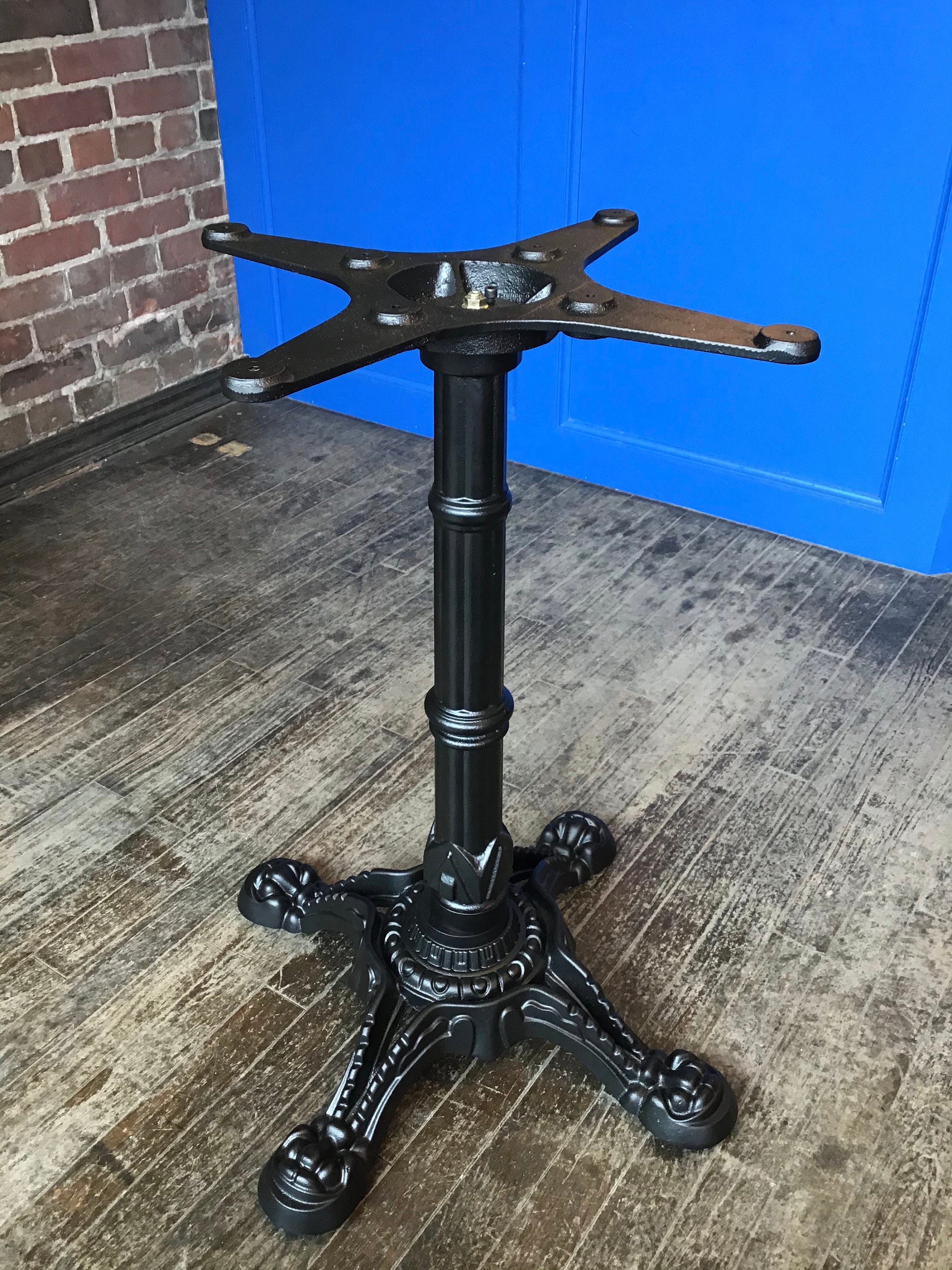 1000 Series 4 Leg Cast Iron Victorian Table Base